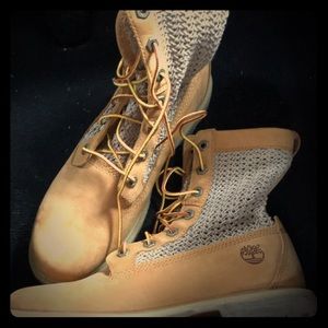 Women’s Timberlands.